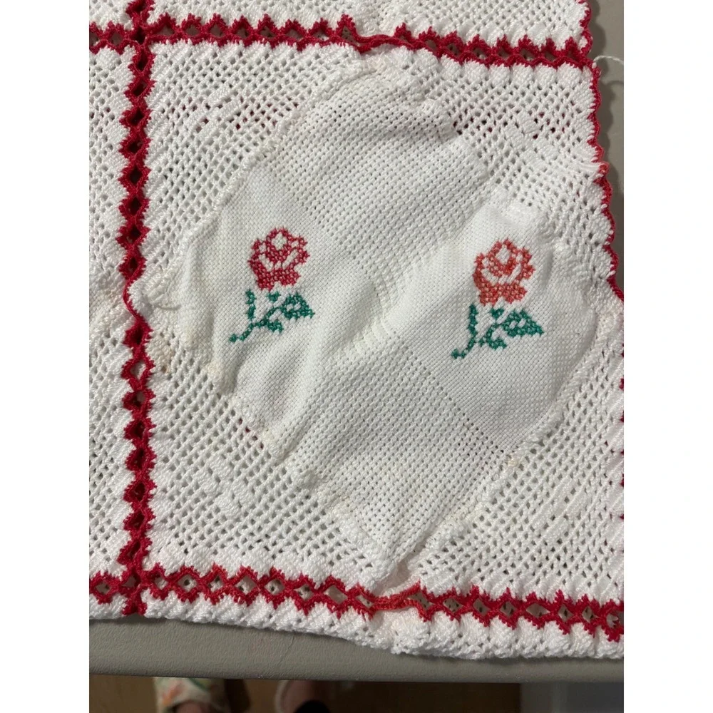 Vintage Handmade Crochet Table Runner White Red Rose Cross Stitch Floral 34x13